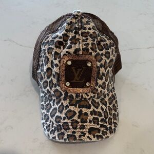 Leopard Print Cap with Brown Accents